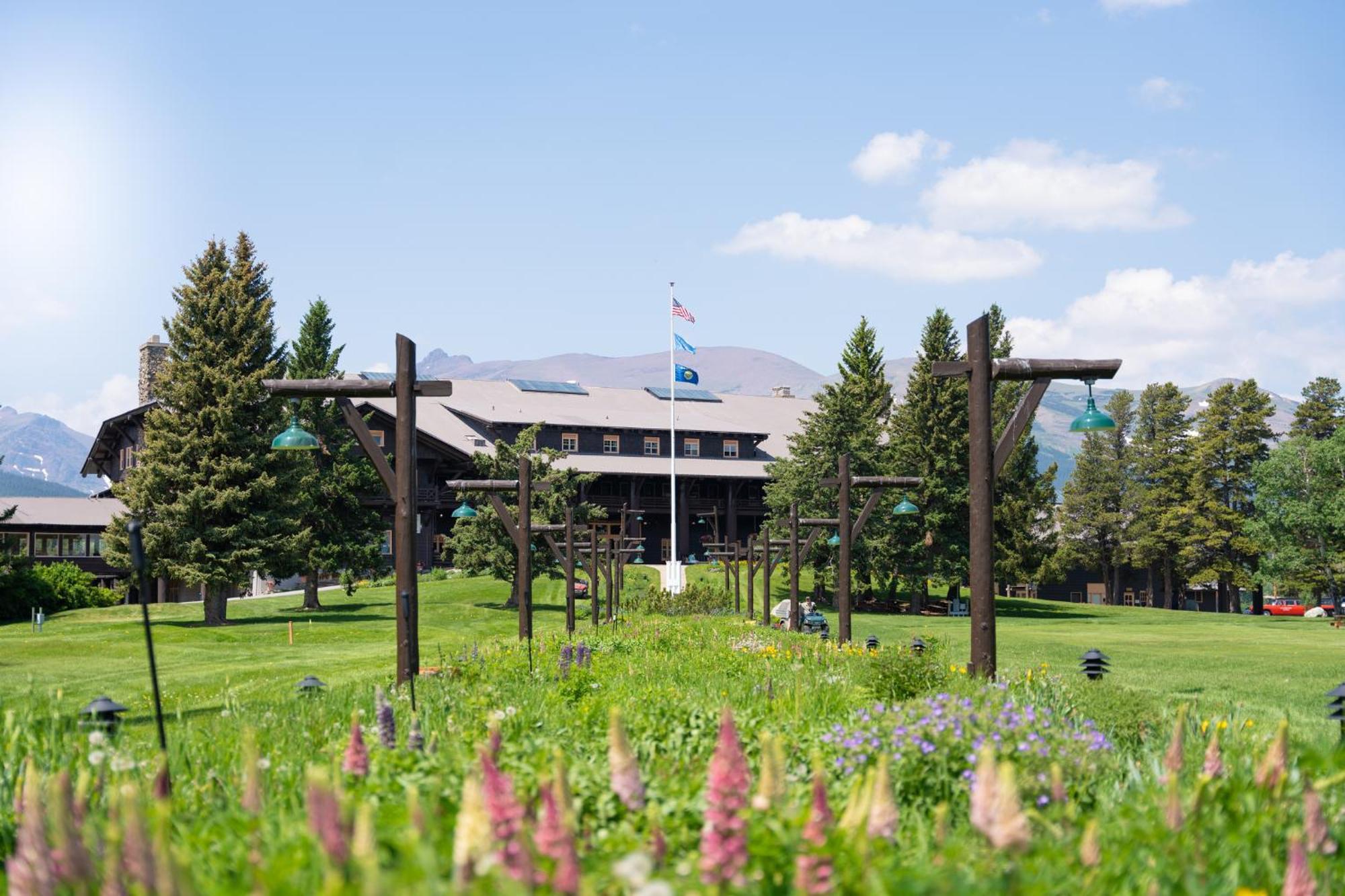 Glacier Park Lodge East Glacier Park Village Bagian luar foto