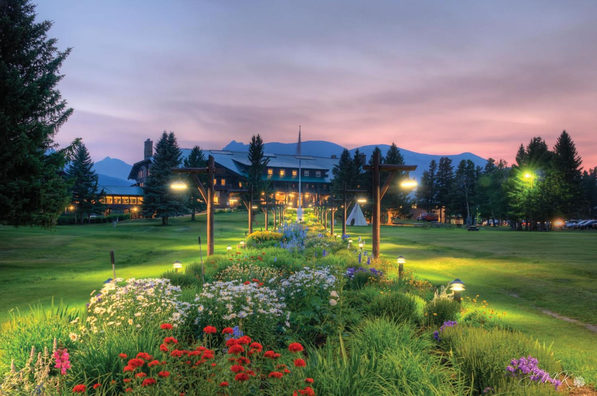 Glacier Park Lodge East Glacier Park Village Bagian luar foto