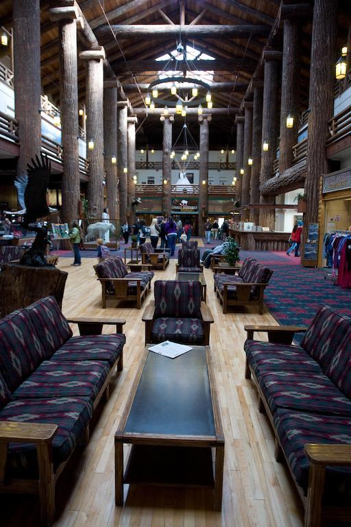 Glacier Park Lodge East Glacier Park Village Bagian luar foto